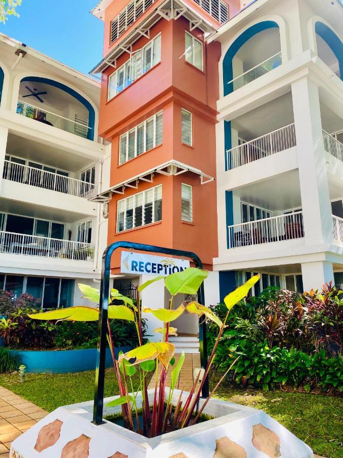 Beachview Apartments At Villa Paradiso ปาล์มโคฟ ภายนอก รูปภาพ