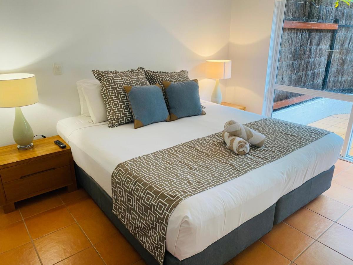 Beachview Apartments At Villa Paradiso ปาล์มโคฟ ภายนอก รูปภาพ