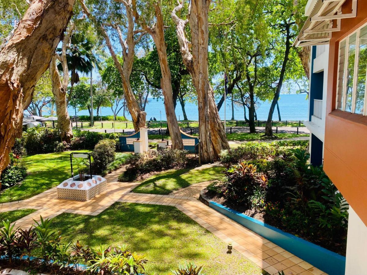 Beachview Apartments At Villa Paradiso ปาล์มโคฟ ภายนอก รูปภาพ